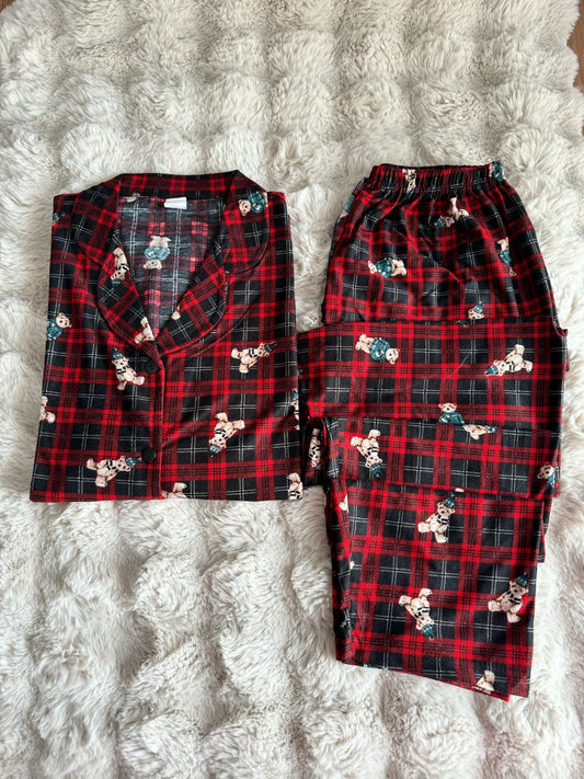 Yumuşak Süet Düğmeli Pijama takımı bordo ekoseli ayıcık desen